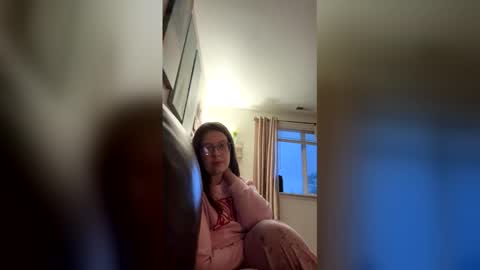 Snapshot of funflirt97 chatting on March 16, 11:47 am Linnys Palace online show from March 16, 11:47 am