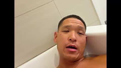 Snapshot of fungi4591 chatting on November 5, 3:01 pm Daniel kim online show from November 5, 3:01 pm