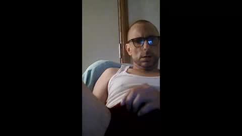 Snapshot of funinbed607918 chatting on May 19, 4:19 am funinbed607918 online show from May 19, 4:19 am
