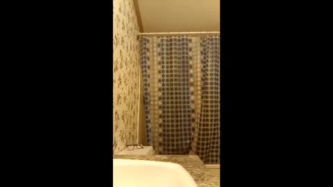 Snapshot of funinbed607918 chatting on May 22, 5:14 am funinbed607918 online show from May 22, 5:14 am