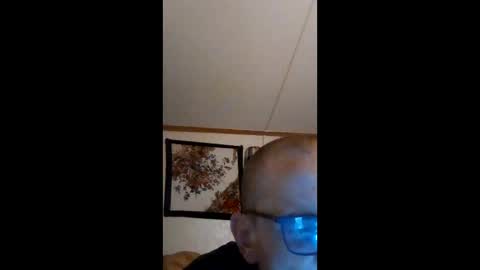 Snapshot of funinbed607918 chatting on May 24, 11:43 pm funinbed607918 online show from May 24, 11:43 pm