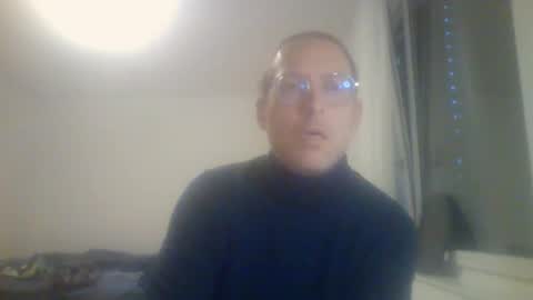 Snapshot of funneltunnel chatting on May 17, 5:42 pm funneltunnel online show from May 17, 5:42 pm