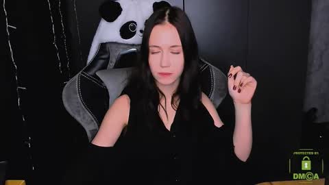 Snapshot of funny_bunny23 chatting on December 2, 5:52 pm Eva online show from December 2, 5:52 pm