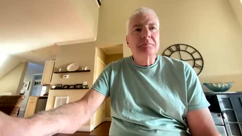 Snapshot of funoldguy1234 chatting on February 24, 10:14 pm Funoldguy online show from February 24, 10:14 pm