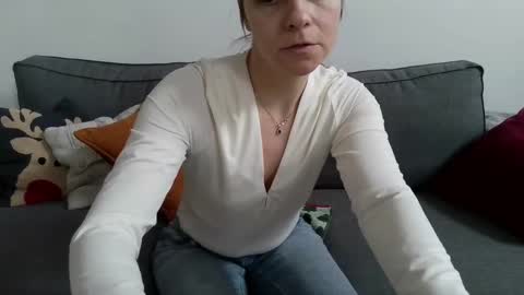 Snapshot of funservice chatting on February 10, 10:42 am funservice online show from February 10, 10:42 am