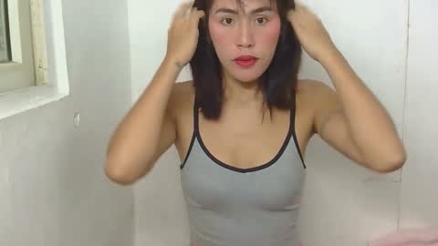 LIL LEE online show from February 21, 9:54 am