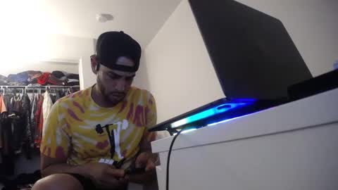 Snapshot of future248 chatting on April 7, 4:13 am Letsdoit online show from April 7, 4:13 am