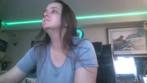 fuzzeychicks38 online show from April 25, 7:44 am