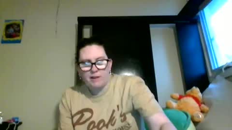 fuzzypeaches87 online show from March 29, 11:16 pm