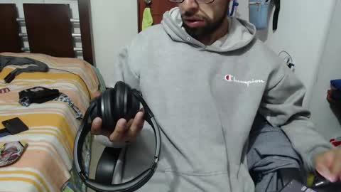 Snapshot of fvckhorneyguy chatting on May 19, 1:56 am andrew online show from May 19, 1:56 am