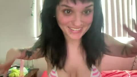 Snapshot of fw_gigii chatting on July 24, 9:02 pm fw_gigii online show from July 24, 9:02 pm