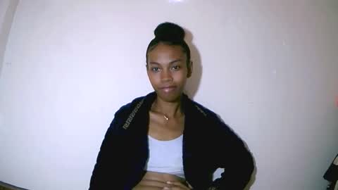 Snapshot of fyah1027 chatting on November 24, 8:14 am fyah1027 online show from November 24, 8:14 am