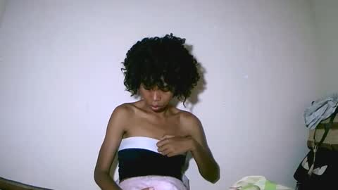 Snapshot of fyah1027 chatting on December 5, 6:48 pm fyah1027 online show from December 5, 6:48 pm