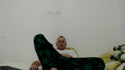 g103031910303 online show from June 21, 11:40 pm