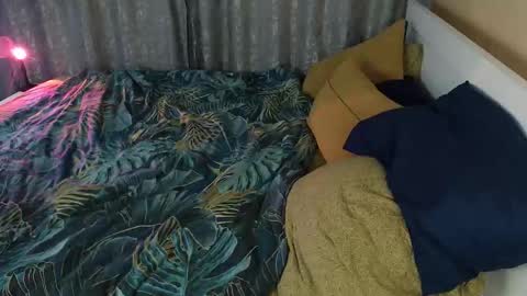 Snapshot of g1vememoney chatting on October 6, 7:00 pm Ian online show from October 6, 7:00 pm