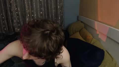 Ian online show from December 15, 3:22 am