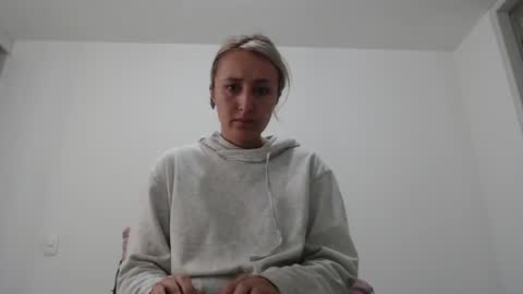 Snapshot of gabb_rioss chatting on July 7, 4:22 pm Gabriela online show from July 7, 4:22 pm
