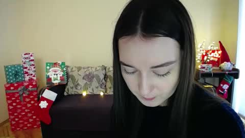 Jaklin online show from January 2, 9:00 am