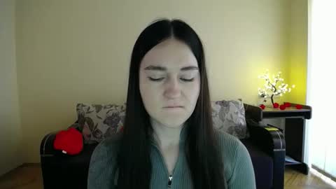 Jaklin online show from March 14, 9:37 am