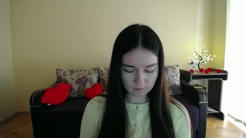 Jaklin online show from May 6, 7:46 am