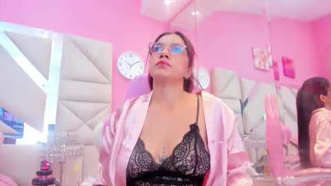 Snapshot of gabby_monroe chatting on May 28, 3:15 am Gabby online show from May 28, 3:15 am
