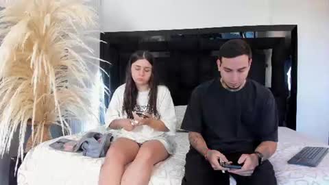 Snapshot of gabbyanddominic chatting on August 7, 12:40 pm Gabby And Dominic online show from August 7, 12:40 pm