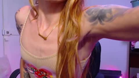 Snapshot of gabbyhills_ chatting on February 26, 10:47 am  Gabby  online show from February 26, 10:47 am