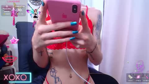 Snapshot of gabbyhills_ chatting on September 26, 7:29 pm  Gabby  online show from September 26, 7:29 pm