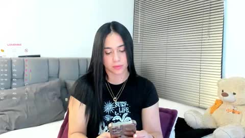 Snapshot of gabi_boom chatting on November 26, 10:33 pm Gabriela online show from November 26, 10:33 pm