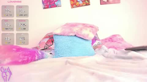 Snapshot of gabi_m chatting on November 19, 11:43 am please follow my friendasya zas online show from November 19, 11:43 am