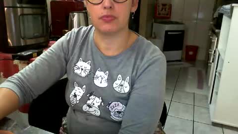 gaby  layla online show from June 8, 1:28 am
