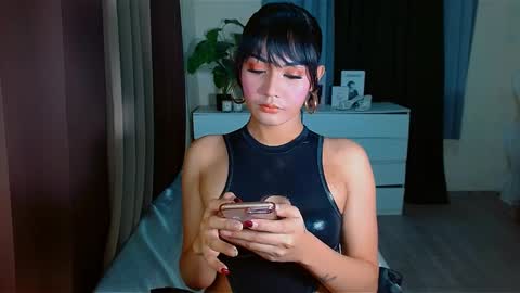 gabriela_deluxe online show from March 13, 7:09 pm