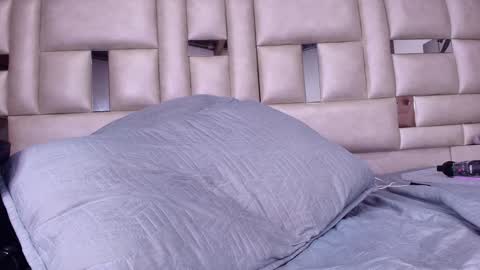 gabriela online show from February 7, 8:20 pm