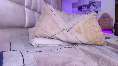 gabriela online show from September 24, 8:12 pm