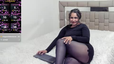 Snapshot of gabriela_ponce chatting on April 26, 11:13 pm gabriela ponce online show from April 26, 11:13 pm