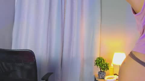 Snapshot of gabrielam_ms chatting on May 25, 4:24 pm Gabriela Evans MS online show from May 25, 4:24 pm
