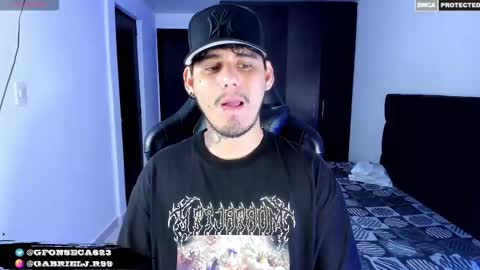 Snapshot of gabrieljr99 chatting on October 12, 3:49 am Gabe online show from October 12, 3:49 am