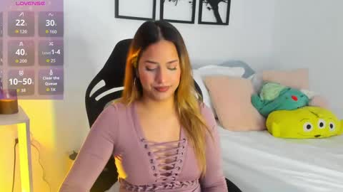 Snapshot of gabriella__tom chatting on May 23, 10:36 pm Gabriella online show from May 23, 10:36 pm