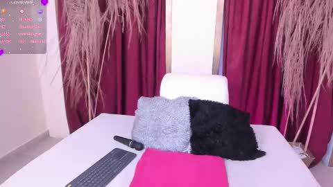 Snapshot of gabriellacox chatting on September 18, 8:00 pm gabriellacox online show from September 18, 8:00 pm