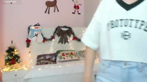 Snapshot of gabriellahoney18 chatting on December 13, 8:26 pm Gabriella online show from December 13, 8:26 pm