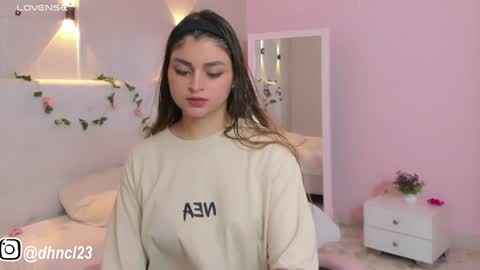 Snapshot of gabriellahoney18 chatting on February 8, 12:38 am Gabriella online show from February 8, 12:38 am