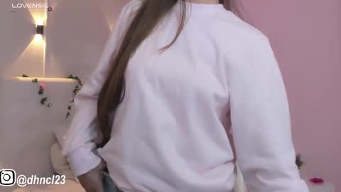 Snapshot of gabriellahoney18 chatting on February 11, 7:16 pm Gabriella online show from February 11, 7:16 pm