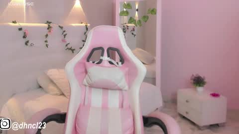 Snapshot of gabriellahoney18 chatting on February 12, 1:19 am Gabriella online show from February 12, 1:19 am