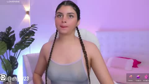 Snapshot of gabriellahoney18 chatting on September 30, 6:57 pm Gabriella online show from September 30, 6:57 pm