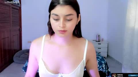 Snapshot of gabriellahoney18 chatting on April 30, 8:57 pm Gabriella online show from April 30, 8:57 pm