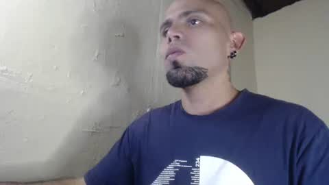 Snapshot of gabrielle_ramirez chatting on April 29, 12:16 am Gabriel online show from April 29, 12:16 am