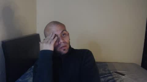 Snapshot of gabrielle_ramirez chatting on May 15, 11:12 pm Gabriel online show from May 15, 11:12 pm