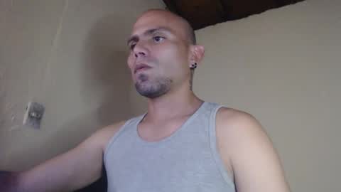 Snapshot of gabrielle_ramirez chatting on June 4, 10:49 pm Gabriel online show from June 4, 10:49 pm