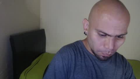 Snapshot of gabrielle_ramirez chatting on June 12, 7:18 am Gabriel online show from June 12, 7:18 am