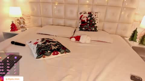 Gaby Blaze online show from December 23, 11:49 pm